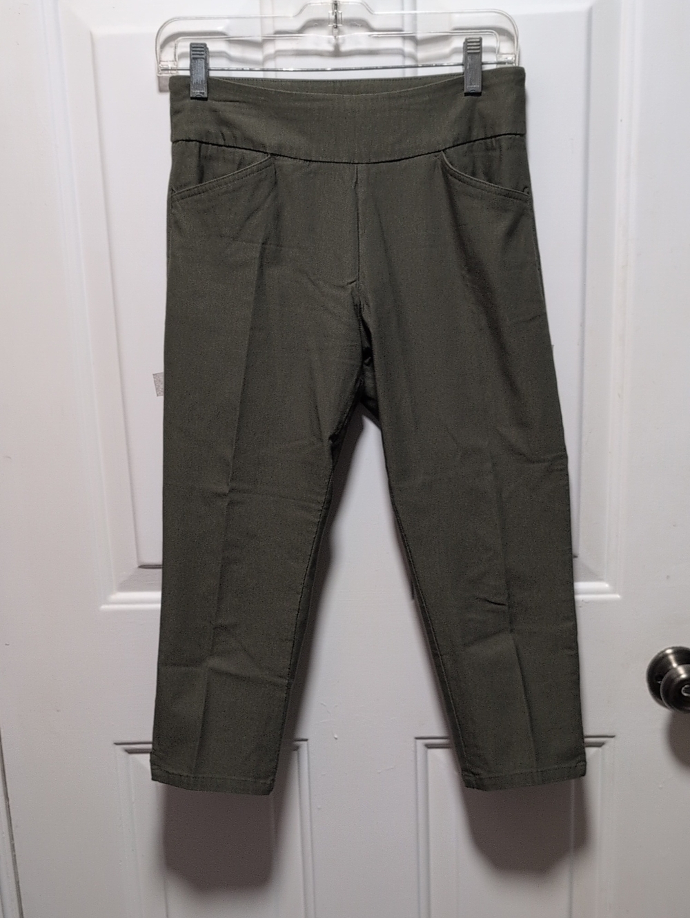 Olive Green Pull-On Capri Pants